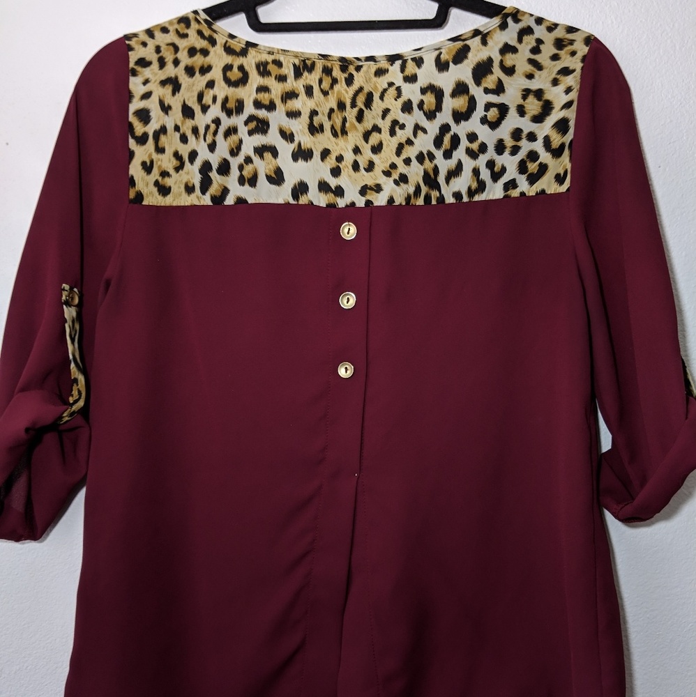 Women's size Medium maroon/cheetah top. SO CUTE!
